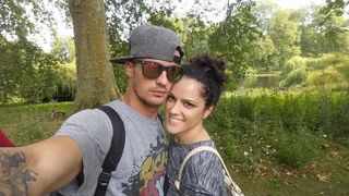 Tragedie la un concert din Sebiş! O t&acirc;nără din Bucureşti a murit, după ce a leşinat &icirc;n timp ce dansa cu soţul ei