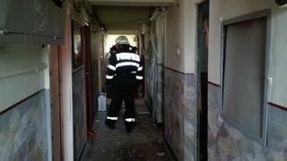 Explozie într-un bloc din Galaţi! Un apartament a sărit în aer în urma unei acumulări de gaze