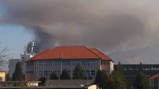 Explozie uriaşă la uzina de armament din Cugir! O persoană este dată dispărută!