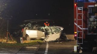 Familie de rom&acirc;ni, implicată &icirc;ntr-un grav accident &icirc;n Italia! &Icirc;n maşină se aflau şi doi copii