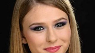 Lorena Cazacu, angajata de la MAE, în imagini super-sexy! Tânăra de 22 de ani are specializare în make-up! Unde va lucra de fapt
