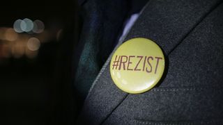 De aici vin banii celor de la #Rezist! DIICOT a intrat pe fir! Sunt vizate tranzacţii cu monede virtuale de zeci de milioane de dolari