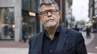 Un bărbat de 69 de ani se luptă prin tribunale pentru a fi declarat mai tânăr cu 20 de ani