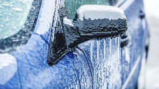 Ploaia &icirc;ngheţată, fenomenul meteo care va paraliza Rom&acirc;nia. ANM anunţă şi cea mai mare zăpadă din ultimii 20 de ani