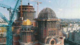 700 de autocare cu enoriaşi vin &icirc;n Capitală pentru sfinţirea Catedralei M&acirc;ntuirii Neamului. Ce urmează să se &icirc;nt&acirc;mple &icirc;n ziua cea mare