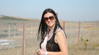 Aici a fost ucisă Maria, t&acirc;nără de 28 de ani plecată &icirc;n Spania să &icirc;şi facă un viitor mai bun! Vecinii rom&acirc;ncei sunt &icirc;n stare de şoc! "Au tras fără milă &icirc;n ea"