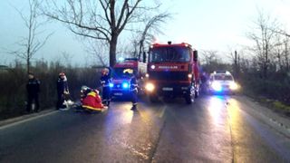 Accident cumplit &icirc;n Hunedoara! Au fost implicate două TIR-uri şi un autoturism. O persoană a murit şi alta este &icirc;n stare gravă
