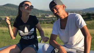 Andreea, fata ucisă &icirc;n accidentul de la Movila Vulpii, a fost &icirc;nmorm&acirc;ntată cu două zile &icirc;nainte să &icirc;mplinească 17 ani. Mesajul iubitului ei e sf&acirc;şietor