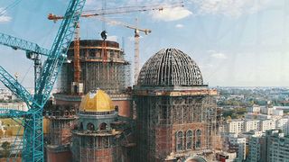 Constructorul Catedralei M&acirc;ntuirii Neamului, amendat de ISU. Lăcaşul de cult &icirc;ncalcă normele de securitate la incendiu