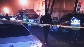 Ultimă oră! Două femei au fost &icirc;njunghiate, &icirc;n Buftea. Atacatorul a fost &icirc;mpuşcat de poliţişti