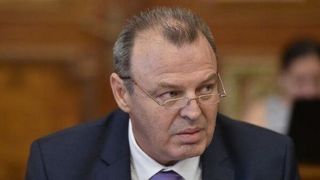 Ministrul demisionar, scandal cu muncitorii de pe şantierul autostrăzii A3. Lucian Şova crede că sunt leneşi