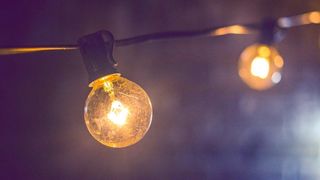 Prima lumină &icirc;n prag de sărbători. Proiectul de lege care va "lumina" peste 50 de mii de gospodării