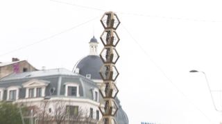 Oare ce ar spune Brâncuşi? Primăria Capitalei a dat-o în bară după ce a montat o copie nereuşită a operei maestrului în centrul oraşului