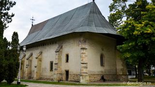 Mănăstirea Bogdana, refugiul a zeci de copii abandonaţi, care îşi doresc să aibă parte de o familie iubitoare