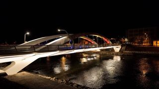 Pod unicat &icirc;n Rom&acirc;nia, realizat cu fonduri europene, inaugurat la Oradea! A fost denumit "Podul Centenarului"!