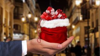 C&acirc;ţi bani trebuie să scoateţi din buzunar pentru cadourile de sărbători! Noi avem răspunsul