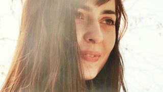 Fundaţia Aura Ion str&acirc;nge bani de cadouri pentru copiii defavorizaţi! Organizaţia aparţine surorii studentei moarte &icirc;n accidentul aviatic din Apuseni