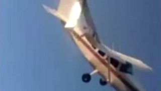 Imagini şocante! Un avion s-a prăbuşit peste o casă după ce a luat foc în timpul zborului! Bilanţul tragediei