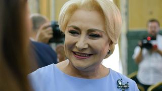 Băiatul Vioricăi Dăncilă petrece sf&acirc;rşitul de an &icirc;n vila de la munte a familiei FOTO