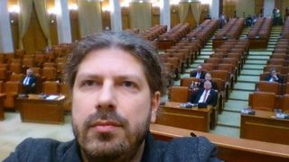 Remus Cernea s-a certat in Parlament cu secretarul Camerei Deputatilor