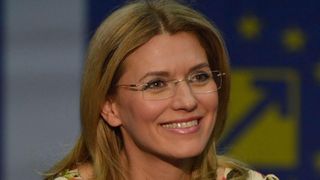 Alina Gorghiu isi alinta baietelul "Gamalie"! Prima imagine cu bebelusul sefei PNL