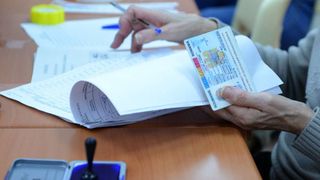 Nicolae Ceausescu si Ion Ilescu, candidati la alegerile locale din Olt