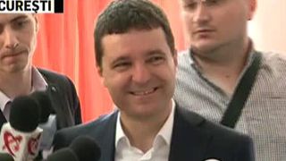 Mai multi politicieni au votat deja! Printre ei se numara Gabi Firea, Vasile Blaga, Alina Gorghiu, Robert Turcescu sau Nicusor Dan!