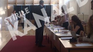 Presedintele Klaus Iohannis a votat in Bucuresti la ora 18.30, dar a refuzat sa explice de ce a votat atat de tarziu