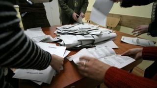 Aproape 250.000 de buletine de vot sunt de negasit in urma alegerilor din Capitala. Biroul Electoral Central s-a incurcat in Excel in toate sectoarele. Cum explica membrii BEC discrepantele uriase