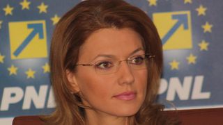 PNL racoleaza tehnocrati. Alina Gorghiu: Doi-trei ministri din Guvernul Ciolos vor fi parlamentari liberali