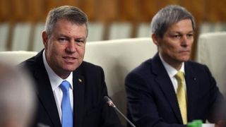 Klaus Iohannis discuta cu Ciolos, Isarescu si liderii partidelor parlamentare situatia din Marea Britanie dupa Brexit