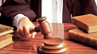 Curtea Constitutionala a decis. Primarii condamnati cu suspendare isi vor pierde mandatele