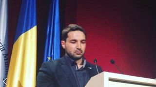 El e noul viceprimar al Capitalei! Fotografiile cu Tudy Ionescu, complet dezbracat, au facut inconjurul internetului!