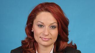 Fiica deputatei Cristina Pocora are, la 5 ani, cateva mii de euro in cont! Parintii fetitei alimenteaza depozitele in fiecare an