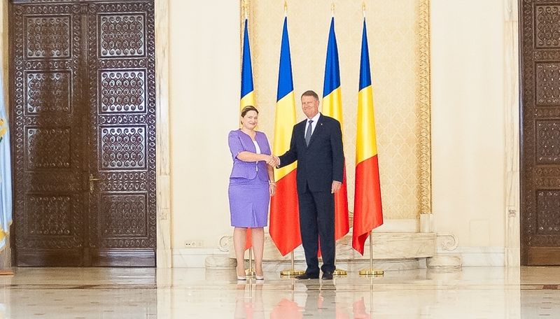Delia Popescu, alaturi de Presedintele Iohannis, dupa ce a fost numita ministu