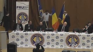 Băsescu: "PRU e extremist, va fi urmărit mereu de momentul în care preşedintele partidului arunca de pe scenă drapelul UE"