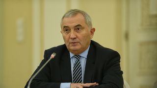 Lazar Comanescu: Lipsa unei autostrazi care sa traverseze Carpatii, chestiune de securitate nationala