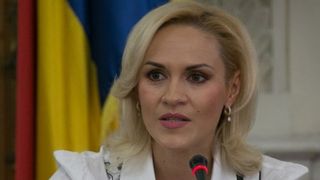 Gabriela Firea sustine ca are telefonul ascultat: "Nu este simplu sa lucrezi intr-o asa stare de tensiune si de frica"