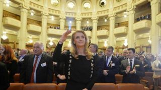 Miting cu 50.000 de oameni pentru "sustinerea lui Dacian Ciolos- premier"