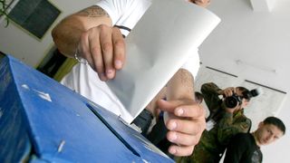 Ministrul de Interne anunta ca alegerile din decembrie vor fi supravegheate video: &Icirc;nregistrările din secţiile de votare vor fi puse la dispoziţia BEC pentru soluţionarea contestaţiilor