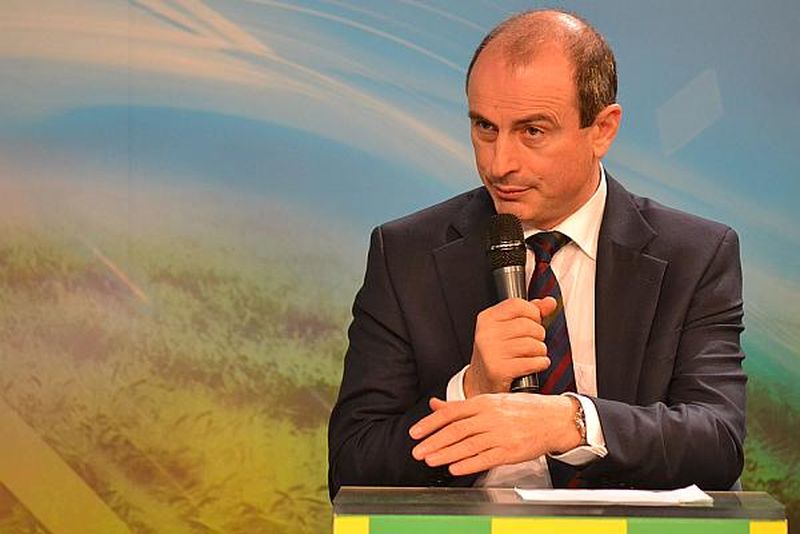 Ministrul Achim Irimescu nu a ezitat sa isi ia un consilier foarte tanar