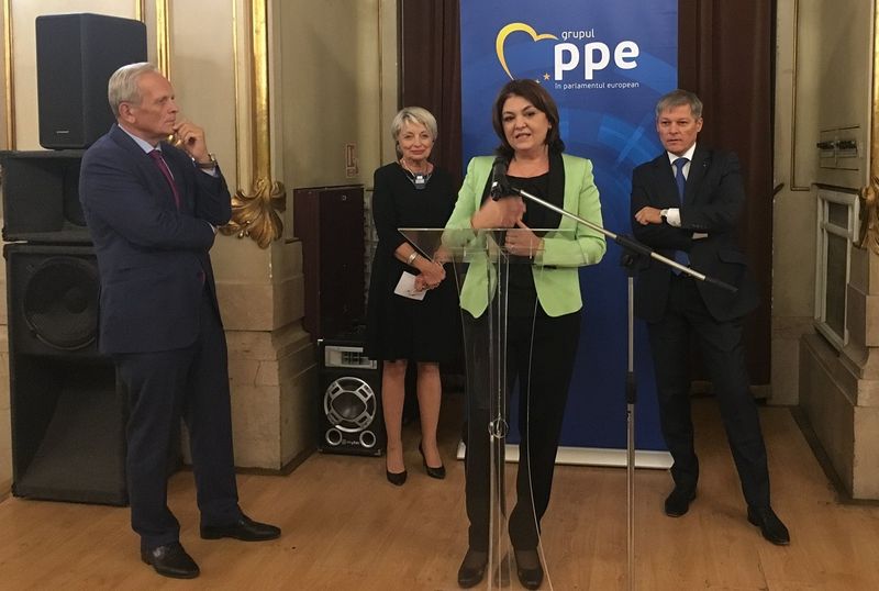 Adina Valean, in urma cu cateva zile, la o intalnire la Bruxelles, cu premierul Dacian Ciolos