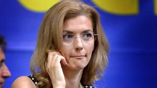 Facebook si Google, vizate de parlamentari. Gorghiu invită partidele să adopte &icirc;ntr-o săptăm&acirc;nă o lege de impozitare cu 16% a profitului companiilor internaţionale