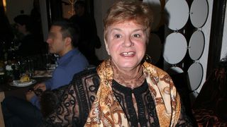 Ionela Prodan, prima pe lista PSD pentru un fotoliu de senator. Cantareata de muzica populara, aleasa pentru stransa legatura pe care o are cu BOR