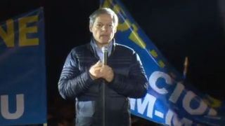 Dacian Ciolos, la mitingul PNL: "Sper sa avem un parlament in care toti parlamentarii sa lucreze pentru oameni, absolut toti"