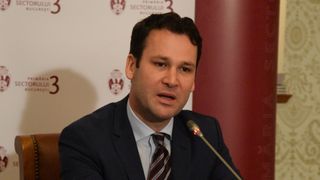 Primarul Sectorului 3, Robert Negoita: "Cladirile Guvernului si Parlamentului nu au autorizatie de la ISU. Nici macar ISU nu are cladirea autorizata"