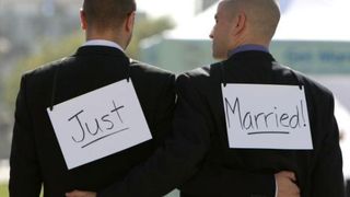 Scandal in PNL, dupa decizia partidului de a sustine referendumul propus de Coalitia pentru Familie: "Adica eu si fiul meu nu suntem o familie?"