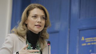 Alina Gorghiu: "Posibilitatea ca Dacian Ciolos sa fie premier inca se joaca"