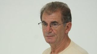 Actorul Florin Zamfirescu da de pamant cu protestatarii: "In piata Victoriei, romani cinstiti, satui de minciuna si coruptie, disperati de saracie, au devenit in mod inconstient instrumente ale distrugerii Romaniei!"