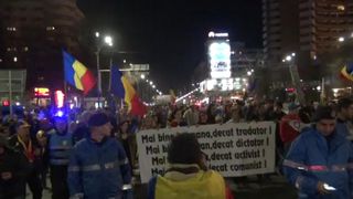 Mars de sustine a DNA in Capitala. Mii de oameni au scandat"Demisia", "Justitie, nu coruptie".